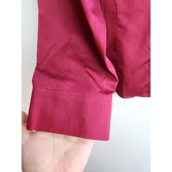Chico's Women Maroon Red "No Iron" 100% Cotton Button Up Blouse size 2 or 12/14, - Picture 3 of 7